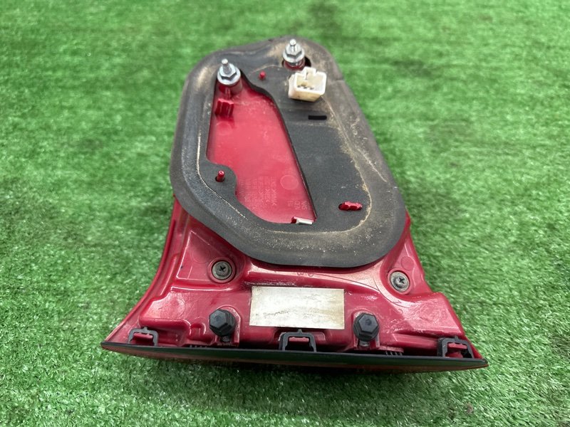 Фонарь в крышку багажника Kia Sportage 3 2015 SL