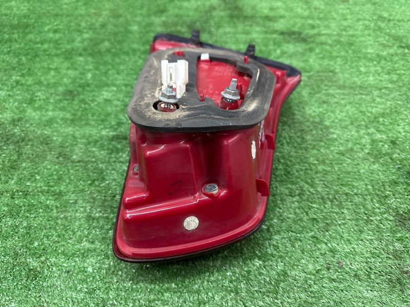 Фонарь в крышку багажника Kia Sportage 3 2015 SL