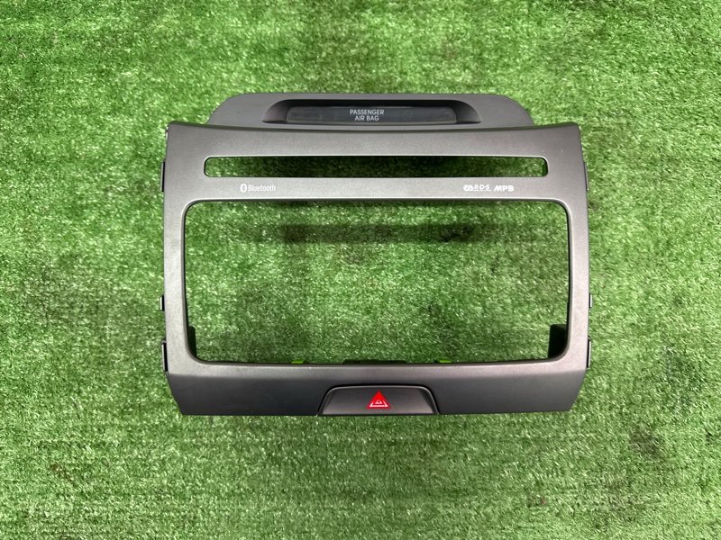 Рамка магнитолы Kia Sportage 3 2015 SL