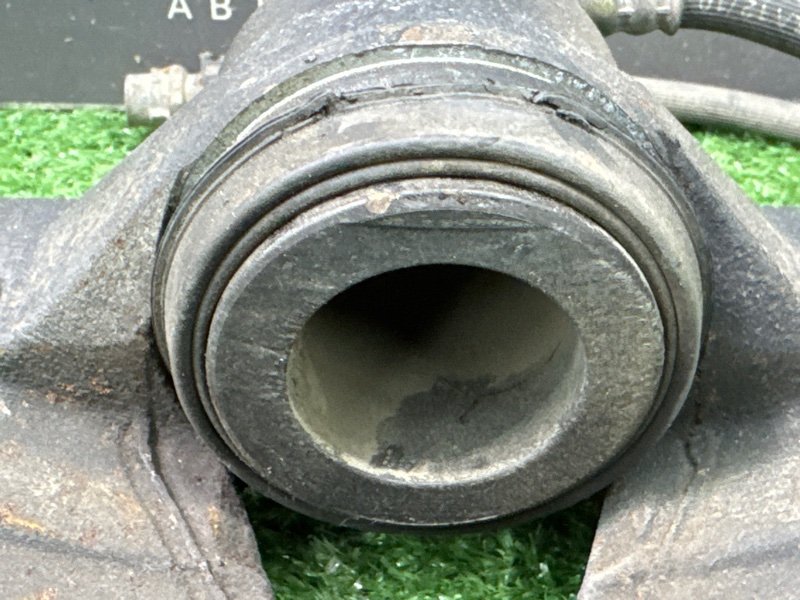 Суппорт тормозной Opel Astra J