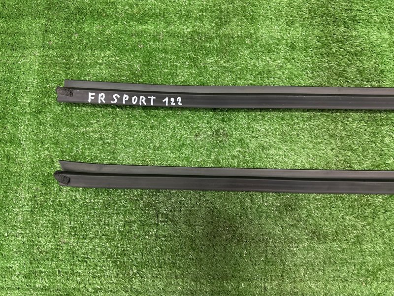 Уплотнитель стекла(бархотка) внутренний Kia Sportage 3 2015 SL