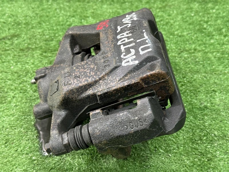 Суппорт тормозной Opel Astra J