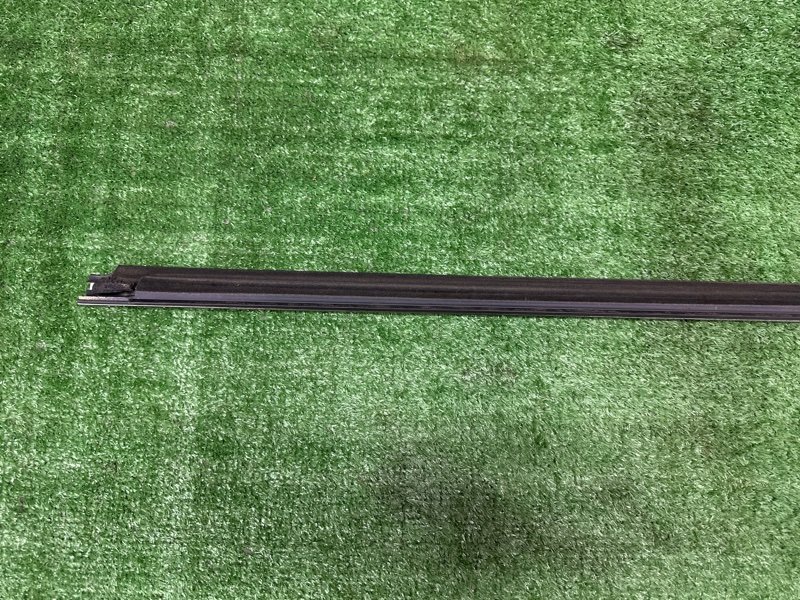 Уплотнитель стекла наружный (Бархотка) Kia Sportage 3 2015 SL