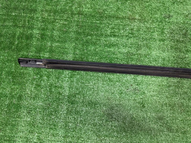 Уплотнитель стекла наружный (Бархотка) Kia Sportage 3 2015 SL