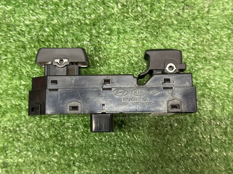 Кнопка стеклоподъемника Kia Sportage 3 2015 SL