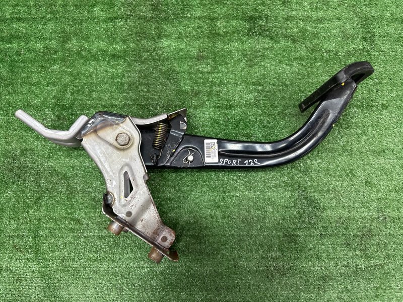 Педаль тормоза АКПП Kia Sportage 3 2015 SL