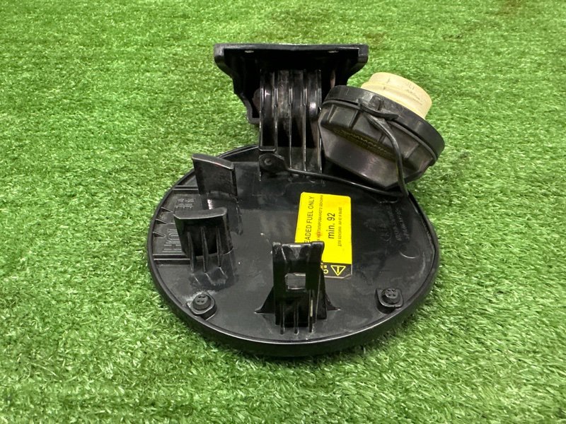 Лючок бензобака с крышкой Kia Sportage 3 2015 SL