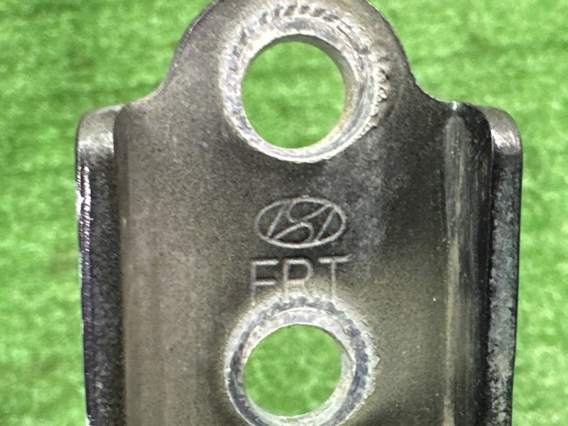 Петли двери Kia Sportage 3 2015 SL