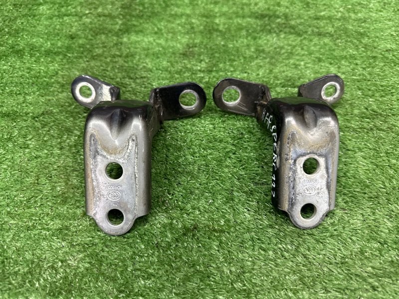 Петли двери Kia Sportage 3 2015 SL