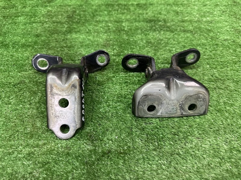 Петли двери Kia Sportage 3 2015 SL