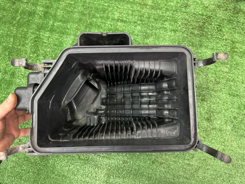 Корпус воздушного фильтра Kia Sportage 3 2015 SL