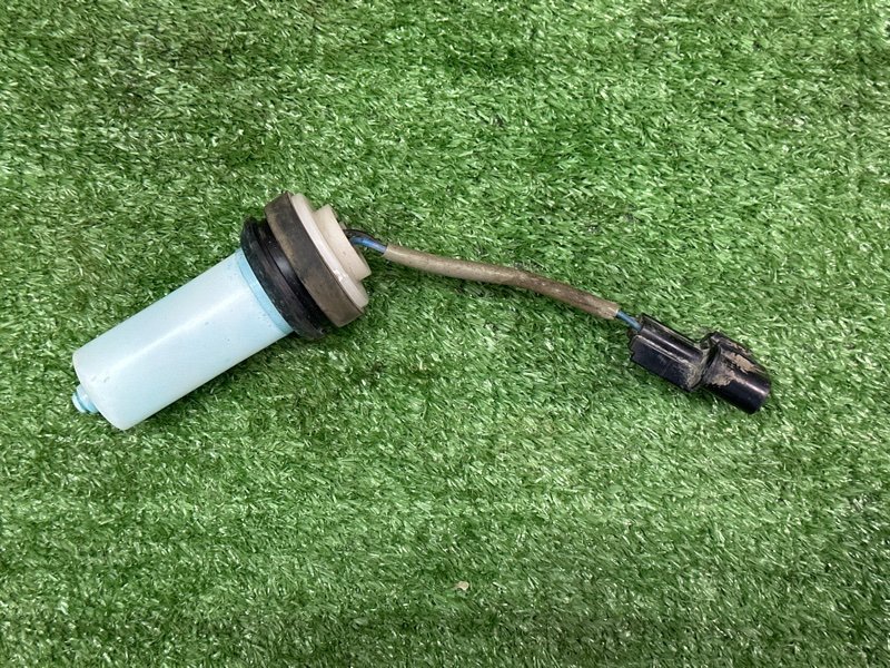 Датчик уровня бачка омывателя Kia Sportage 3 2015 SL