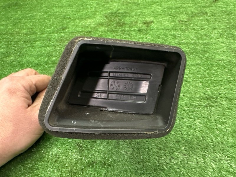 Дефлектор отопителя центральный Kia Sportage 3 2015 SL