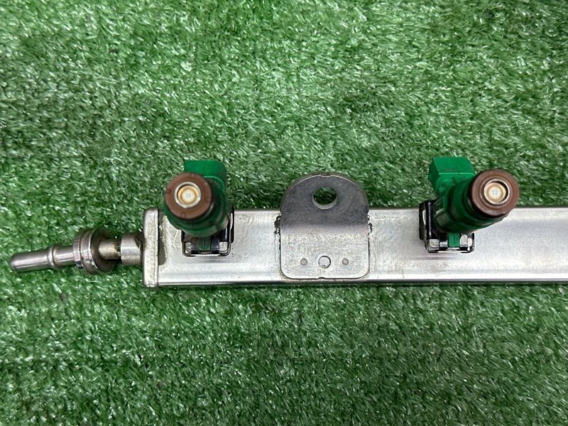 Топливная рейка с форсунками Kia Sportage 3 2015 SL