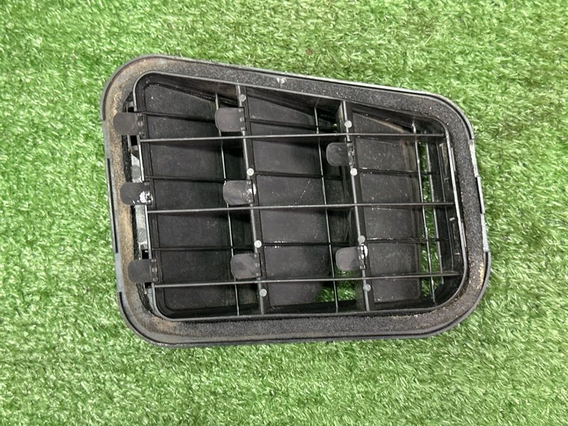 Решетка вентиляционная Kia Sportage 3 2015 SL