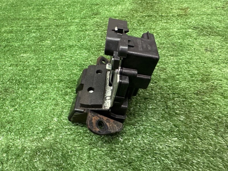 Замок крышки багажника Kia Sportage 3 2015 SL