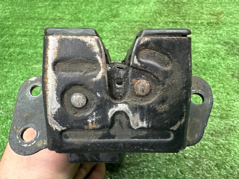 Замок крышки багажника Kia Sportage 3 2015 SL