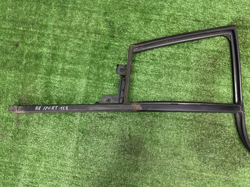 Уплотнитель стекла направляющий Kia Sportage 3 2015 SL