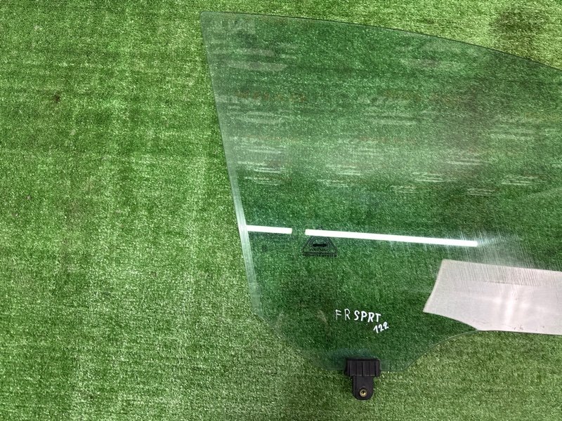 Стекло двери Kia Sportage 3 2015 SL