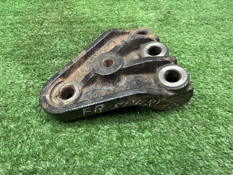 Кронштейн опоры двигателя Kia Sportage 3 2015 SL