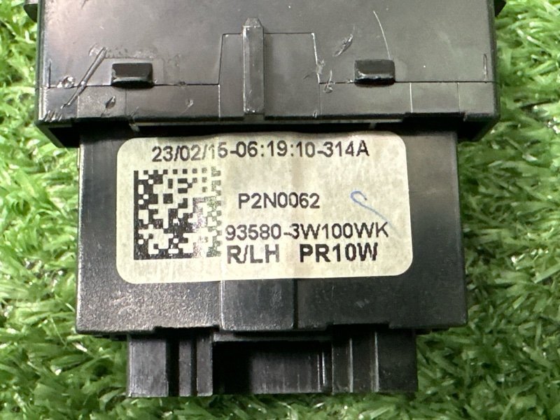 Кнопка обогрева сидений Kia Sportage 3 2015 SL