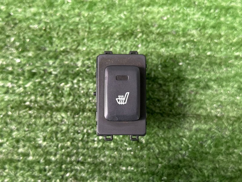 Кнопка обогрева сидений Kia Sportage 3 2015 SL