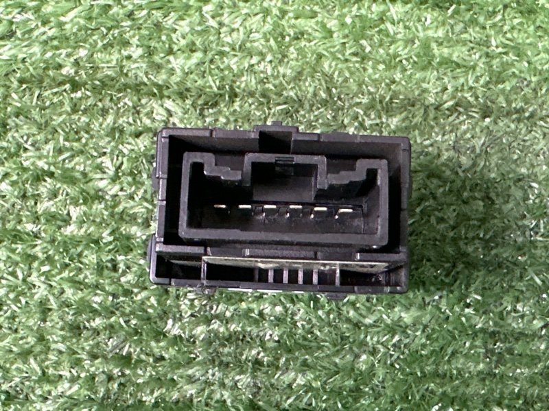 Кнопка обогрева сидений Kia Sportage 3 2015 SL