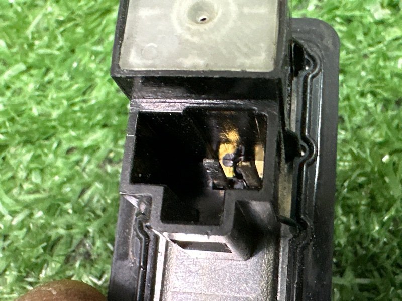 Концевик двери Kia Sportage 3 2015 SL