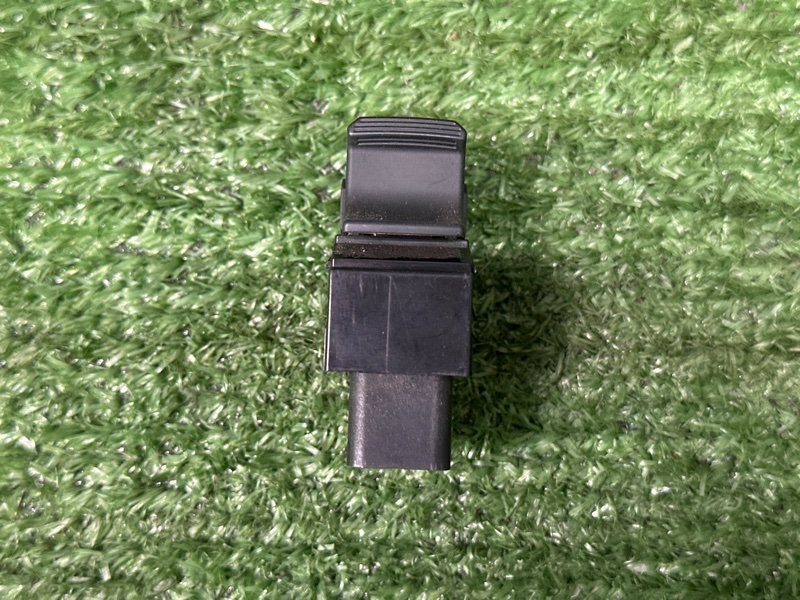 Кнопка стеклоподъемника Kia Sportage 3 2015 SL