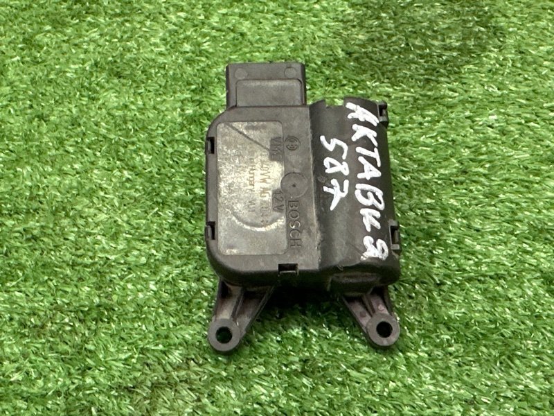 Сервопривод заслонки печки Skoda Octavia A5