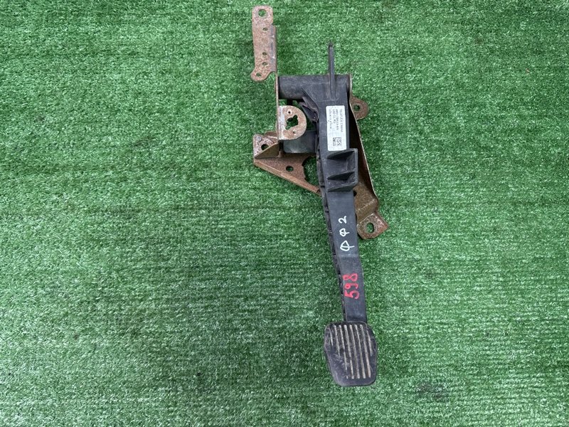 Педаль сцепления Ford Focus 2