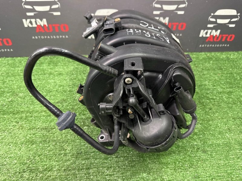 Коллектор впускной Opel Astra H