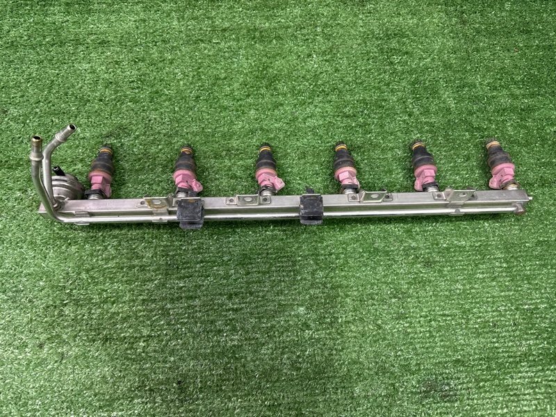 Топливная рейка с форсунками BMW 5-SERIES E39