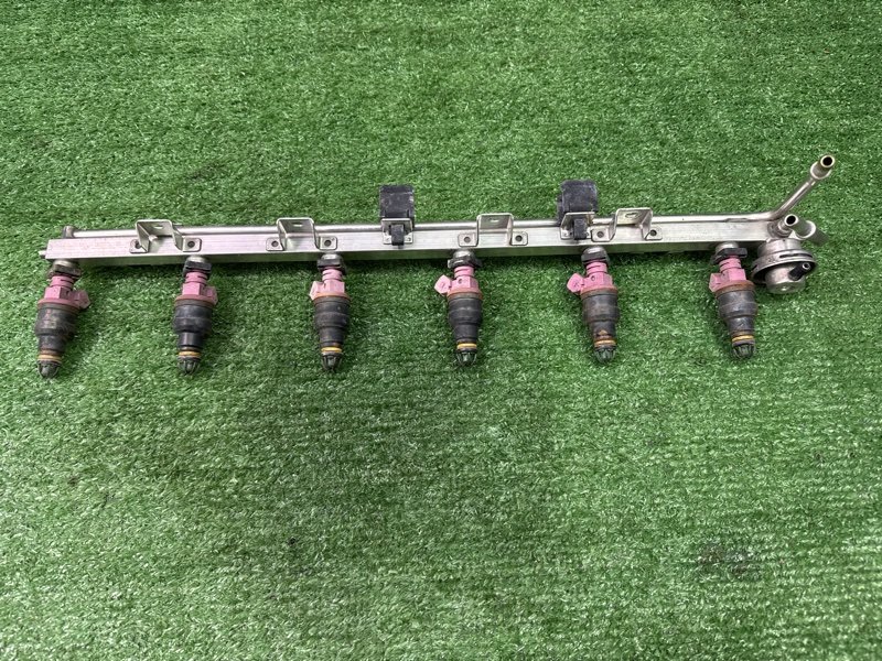 Топливная рейка с форсунками BMW 5-SERIES E39