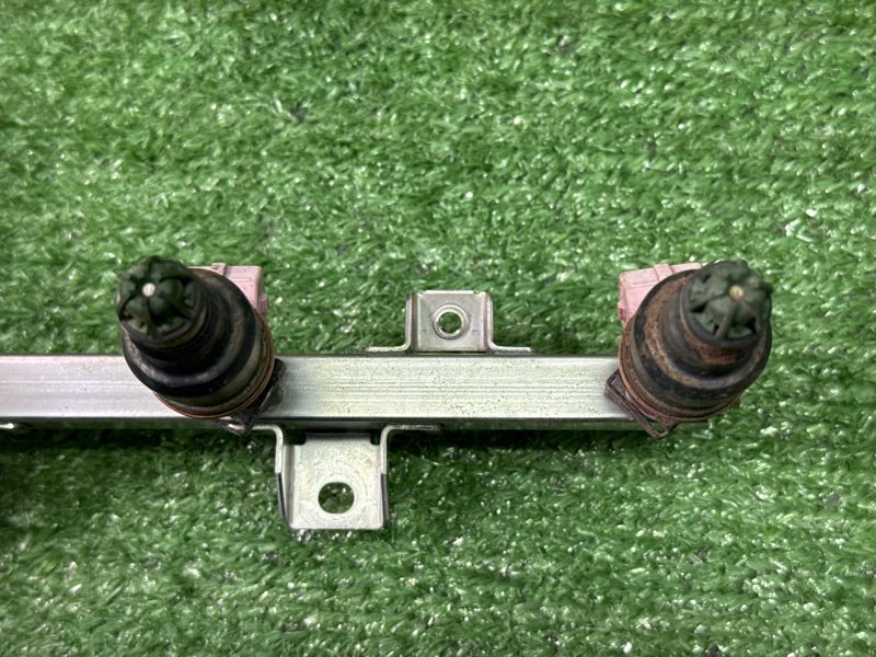 Топливная рейка с форсунками BMW 5-SERIES E39