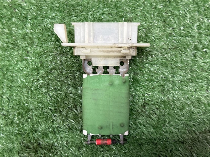 Резистор отопителя Peugeot 107