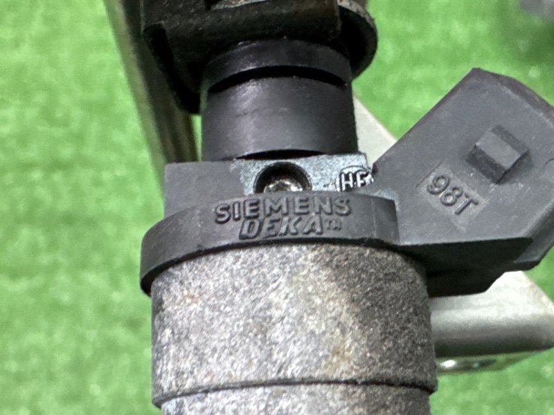 Топливная рейка с форсунками BMW 3-SERIES E46