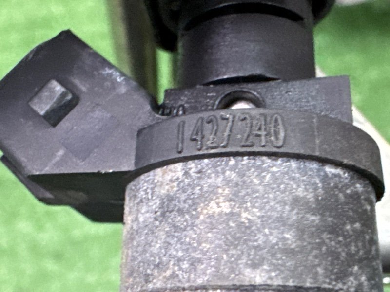 Топливная рейка с форсунками BMW 3-SERIES E46