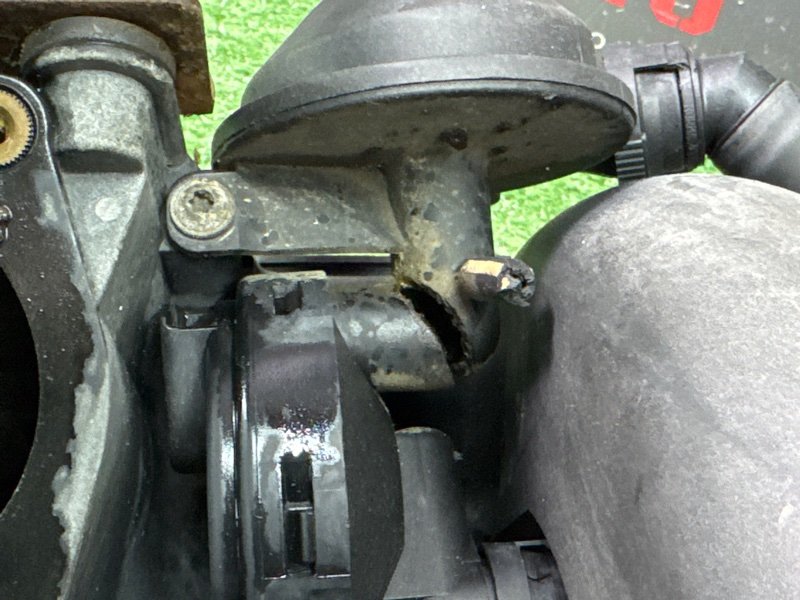 Коллектор впускной BMW 5-SERIES E39