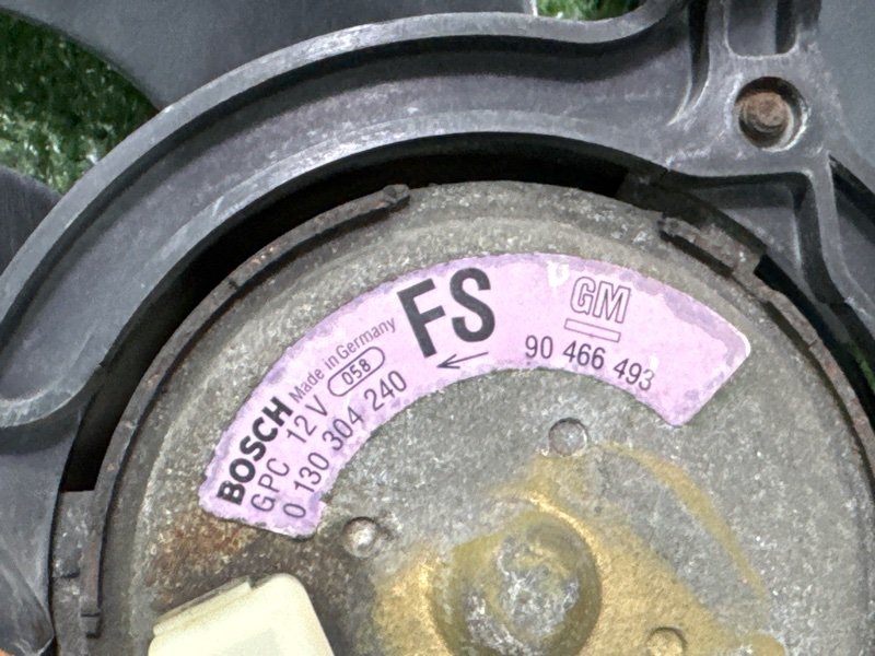 Вентилятор охлаждения радиатора Opel Omega B