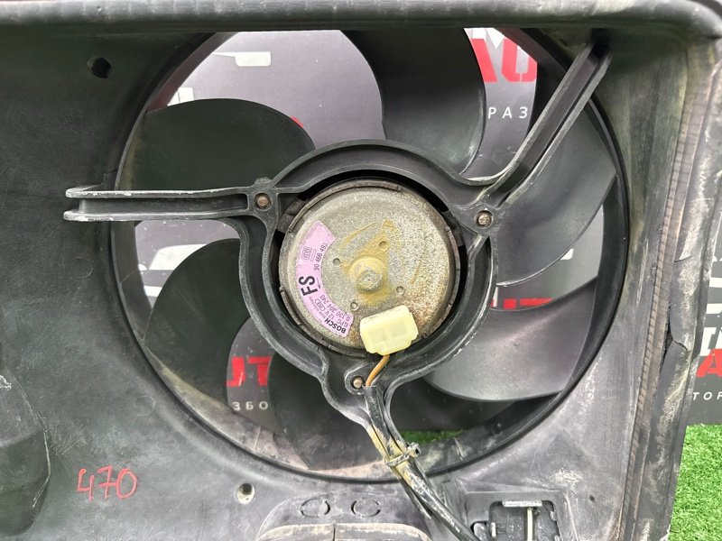 Вентилятор охлаждения радиатора Opel Omega B