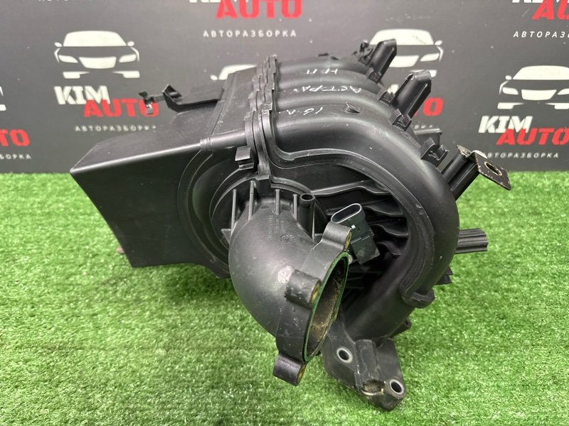 Коллектор впускной Opel Astra H