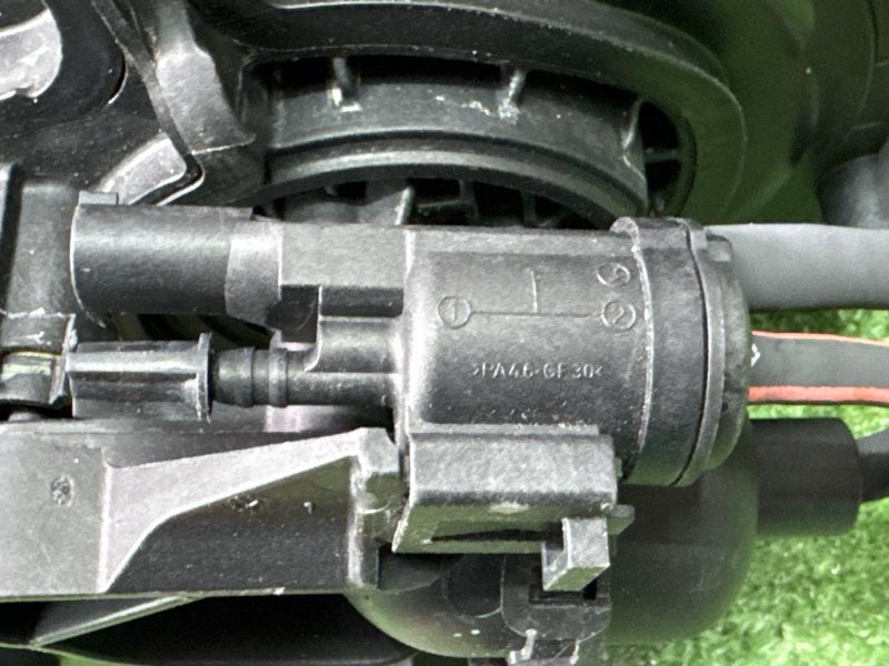 Коллектор впускной Opel Astra H