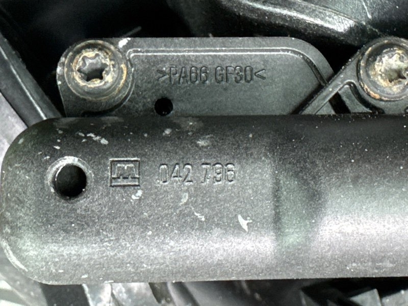 Коллектор впускной Ford Focus 2