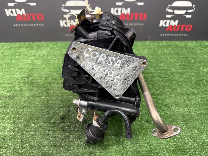 Коллектор впускной Opel Corsa