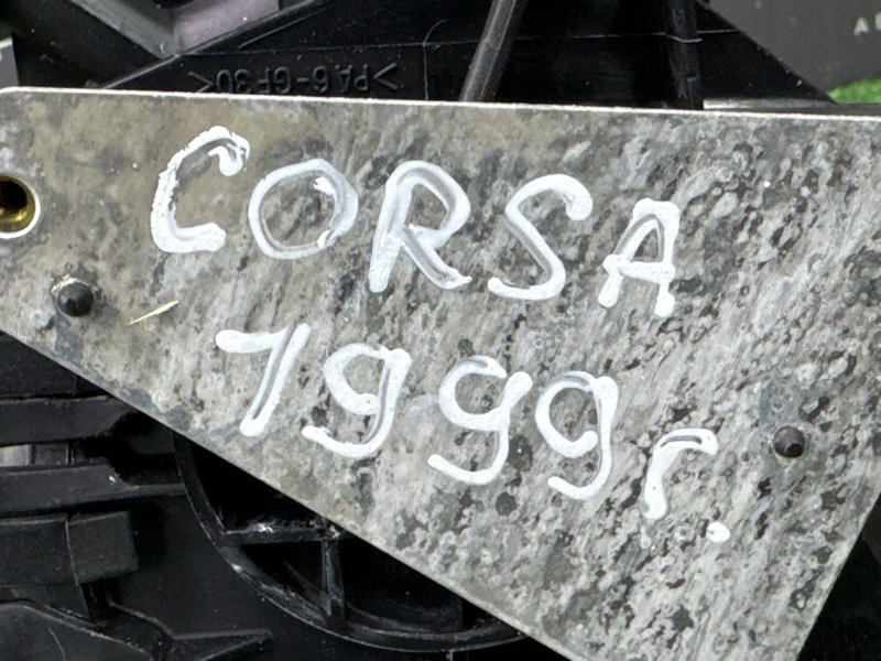 Коллектор впускной Opel Corsa