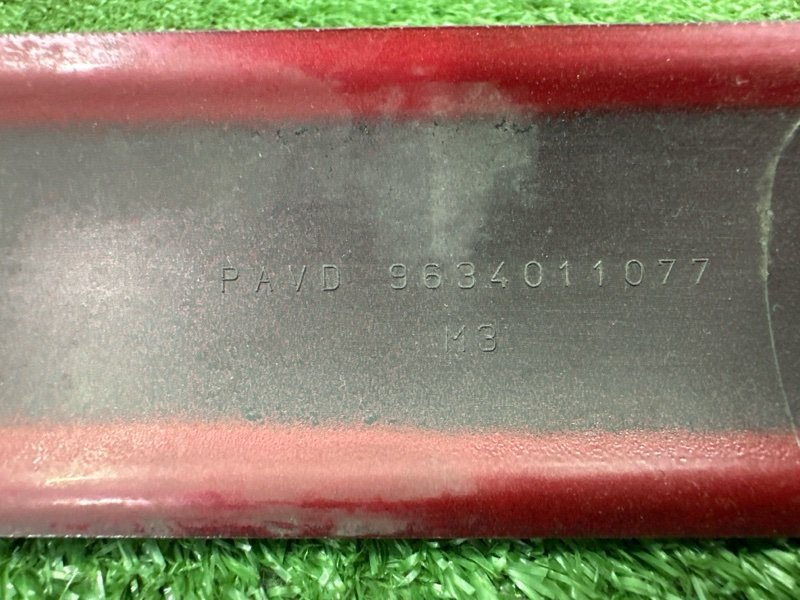 Молдинг двери Peugeot 307