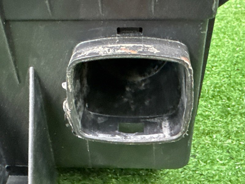 Корпус воздушного фильтра Opel Corsa B