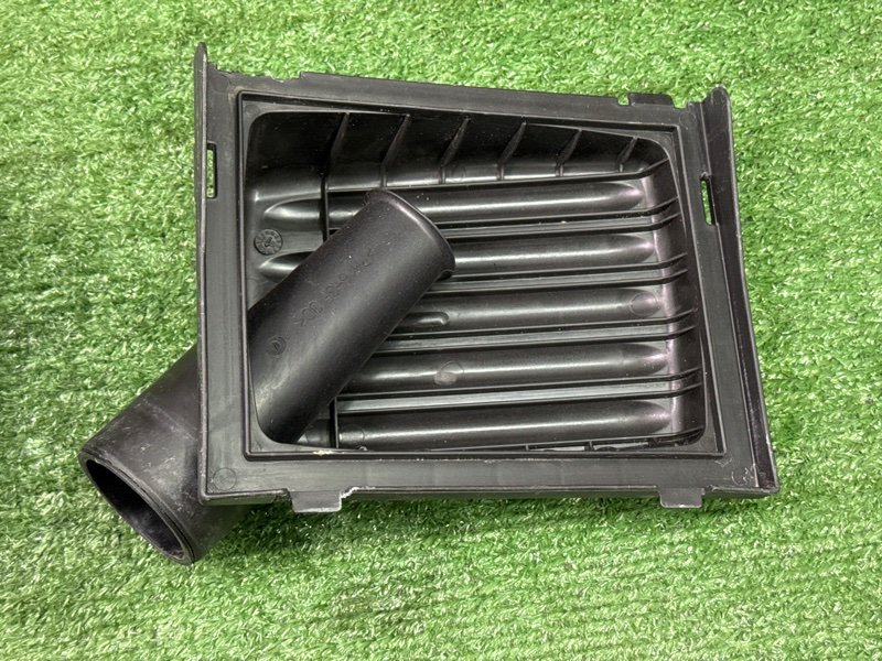 Корпус воздушного фильтра Opel Corsa B