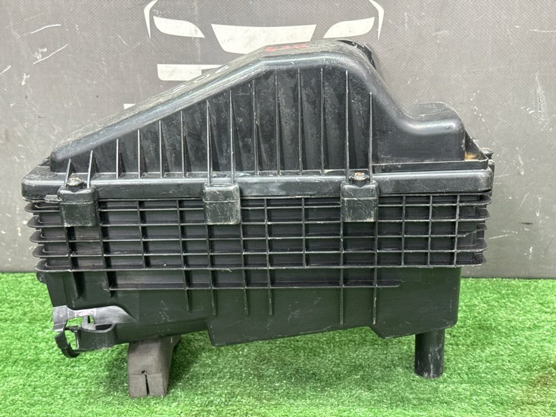 Корпус воздушного фильтра Peugeot 206